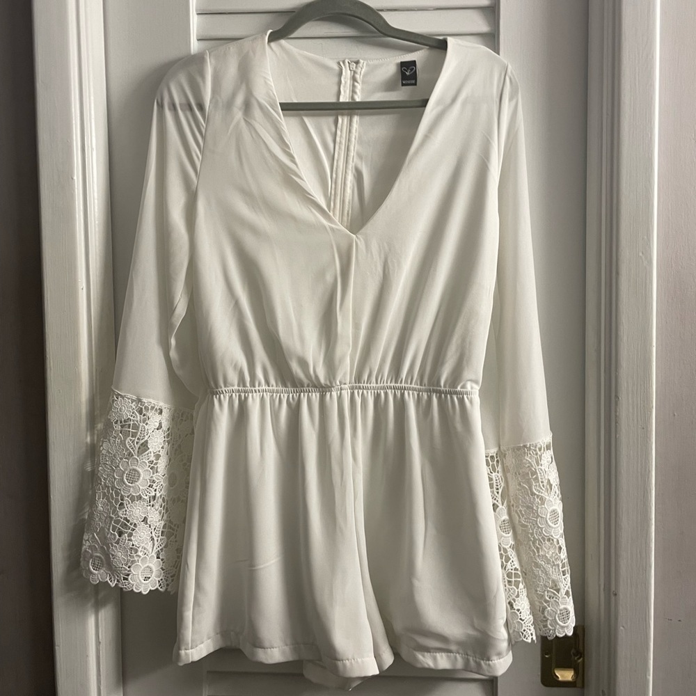 Windsor Romper EUC,Perfect for Bridal Shower,Bachelorette Party,Honeymoon-Size S